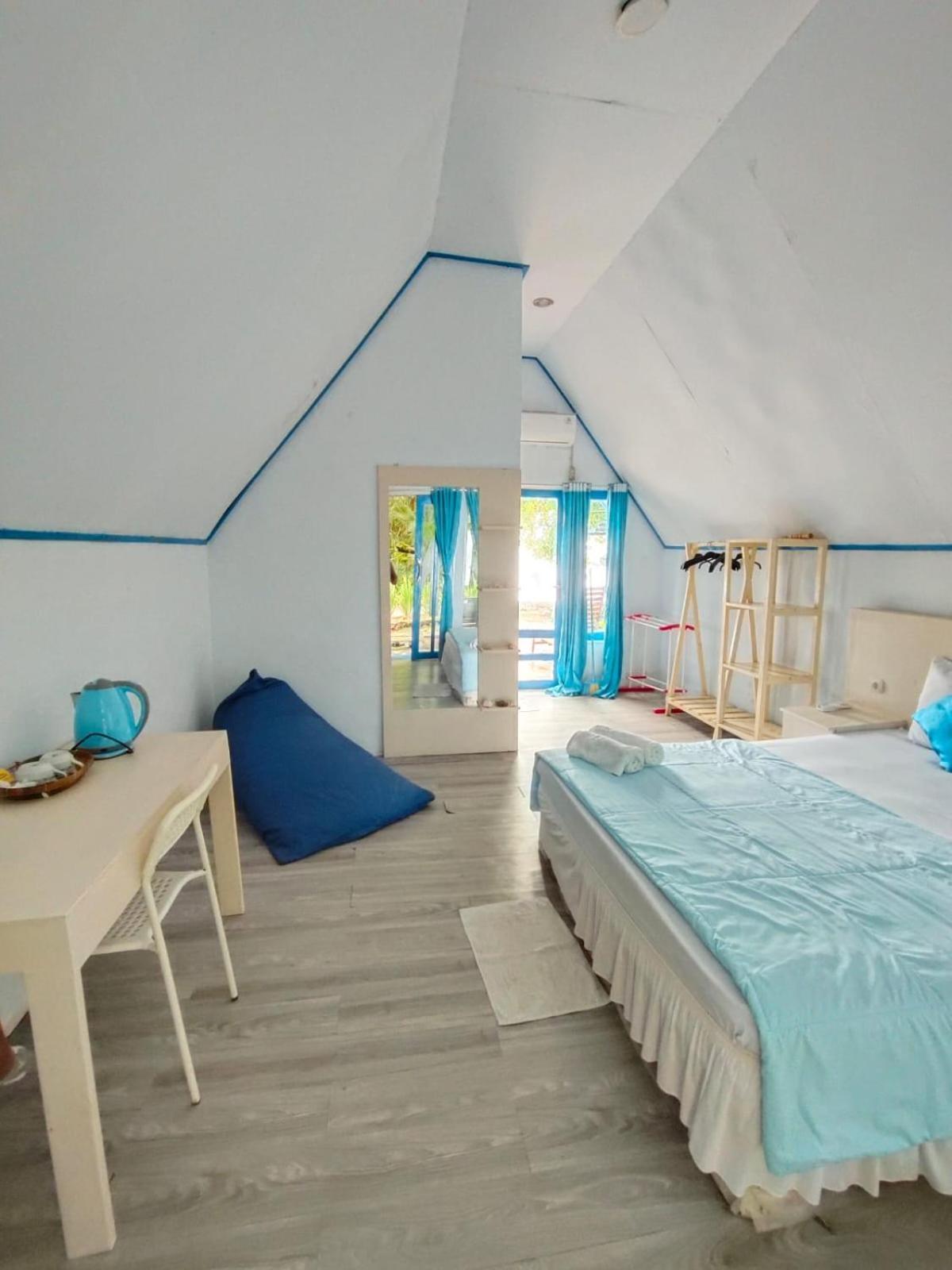 Tria Maria Cottage Ngurbloat Εξωτερικό φωτογραφία